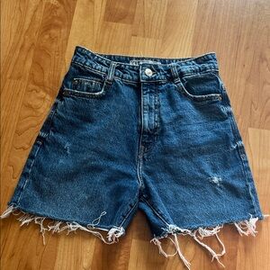 Zara Women's Blue Frayed Jean Shorts